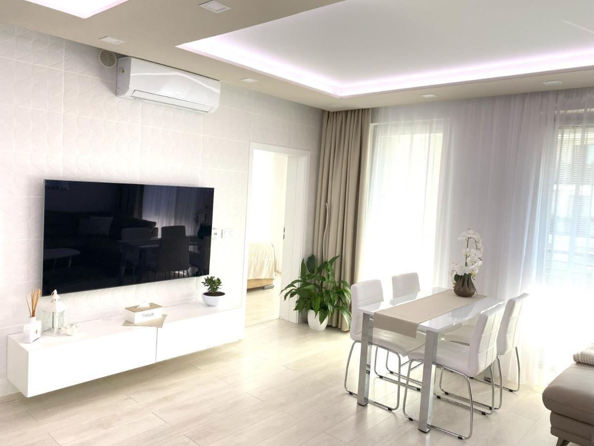 Eleganz - Near The Center With Free Parking Bratislava